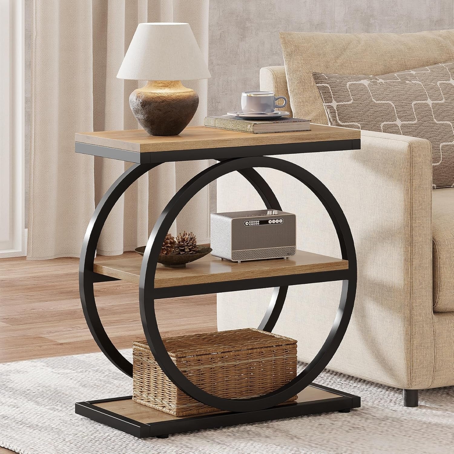 Table d'appoint ronde à trois étages avec structure métallique et finition bois style industriel