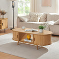 Table basse scandinave avec portes coulissantes et compartiments de rangement, bois naturel 120 x 55 x 40 cm